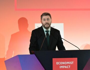 Νίκος Ανδρουλάκης: Το δήθεν οικονομικό θαύμα βασίζεται σε σαθρά θεμέλια