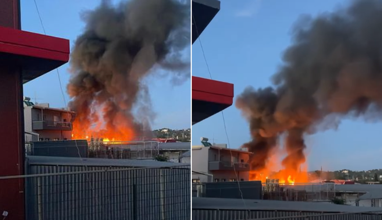 Συναγερμός στην Πυροσβεστική για φωτιά σε πάρκινγκ σκαφών στη Βάρη