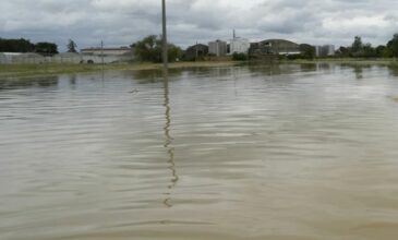 Αγνοείται αγρότης στην Ιταλία που παρασύρθηκε από τα νερά έξω από το Τορίνο