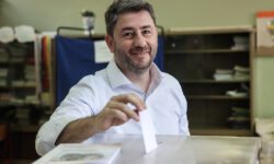 Στο Ηράκλειο της Κρήτης άσκησε το εκλογικό του δικαίωμα ο Ανδρουλάκης – «Ζητώ να μας εμπιστευτείτε και δεν θα σας απογοητεύσουμε»