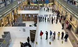 Βέλγιο: Με πρόστιμο έως 500 ευρώ κινδυνεύουν, όσοι βγάζουν και δημοσιεύουν φωτογραφίες μέσα από το παραβάν την ώρα που ψηφίζουν