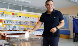 Ευρωεκλογές 2024: Στην Κυψέλη ψήφισε ο Αλέξης Τσίπρας