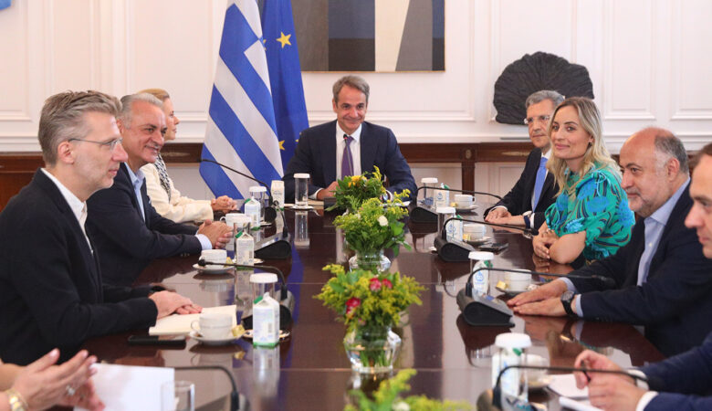 Ο Μητσοτάκης συναντήθηκε με τους επτά νέους ευρωβουλευτές της ΝΔ – Με τηλεδιάσκεψη συμμετείχαν ο Φρέντι Μπελέρης και ο Βαγγέλης Μεϊμαράκης