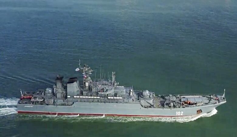 Ρωσικά πολεμικά πλοία εξασκούνται στη χρήση όπλων υψηλής ακρίβειας στον Ατλαντικό