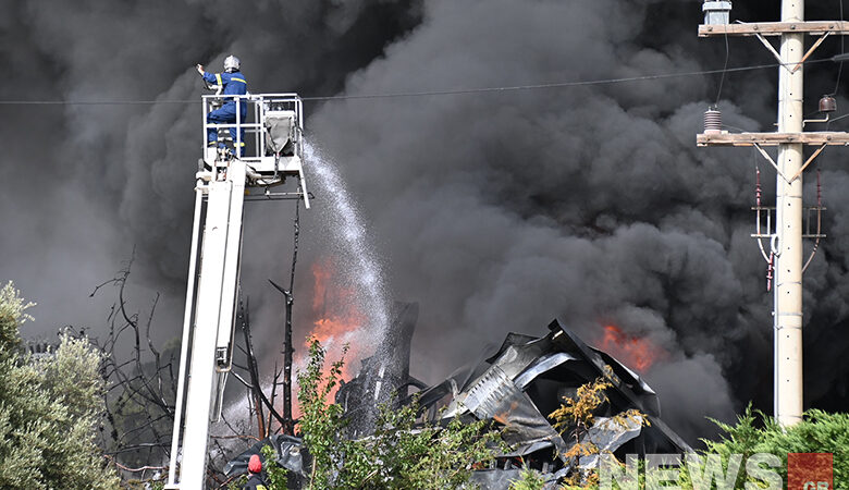 Πώς ξεκίνησε η μεγάλη φωτιά στο εργοστάσιο της Κηφισιάς – Δείτε εικόνες