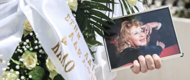 Δέσποινα Στυλιανοπούλου: Στο Α’ Νεκροταφείο είπαν το τελευταίο αντίο στην αγαπημένη ηθοποιό
