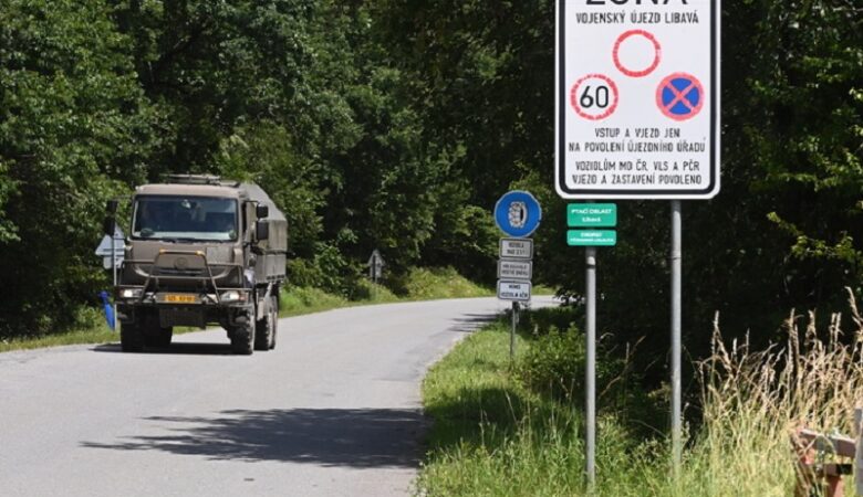 Εννέα τραυματίες από έκρηξη πυρομαχικών σε περιοχή στρατιωτικής εκπαίδευσης στην Τσεχία