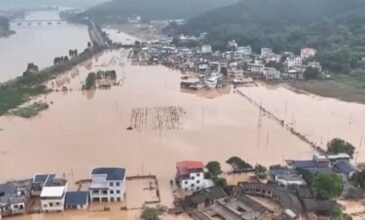 Δεκάδες νεκροί από τις πλημμύρες στη νότια Κίνα