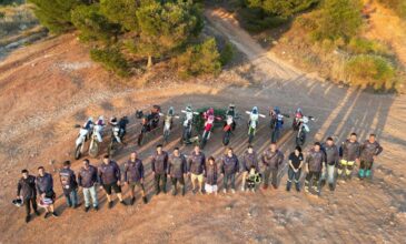 Ομάδα Πυροπροστασίας με enduro μηχανές στην Πεντέλη