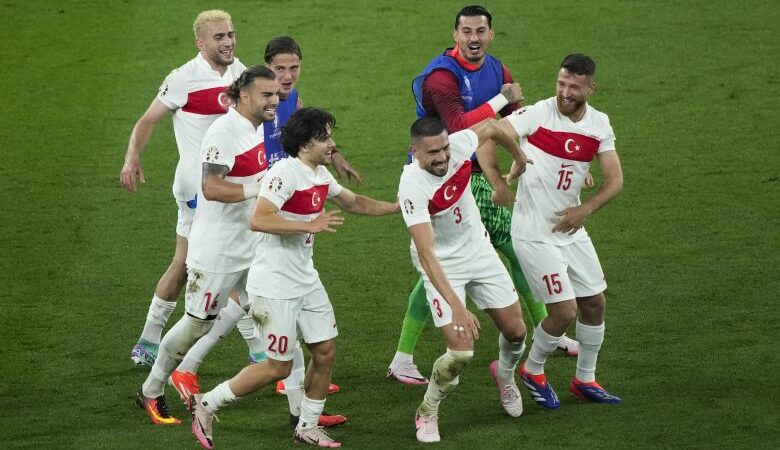 Euro 2024: Με… ήρωα και σκόρερ δις τον Ντεμιράλ η Τουρκία «πέταξε» στους «8»