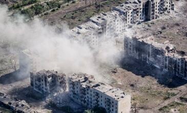 Πόλεμος στην Ουκρανία: Τουλάχιστον 12 νεκροί και 55 τραυματίες σε επιθέσεις στις περιφέρειες Ντονέτσκ και Λουχάνσκ