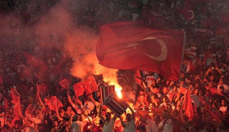 Euro 2024: Χάος σε Γερμανία και Ολλανδία μετά τον αποκλεισμό της Τουρκίας – Άγρια επεισόδια προκάλεσαν οι Τούρκοι οπαδοί