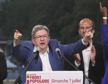 Η μεγάλη ανατροπή στη Γαλλία: Πρώτη η αριστερή συμμαχία του Μελανσόν – Πόσες έδρες καταλαμβάνουν το Νέο Λαϊκό Μέτωπο, ο Μακρόν και η Λεπέν