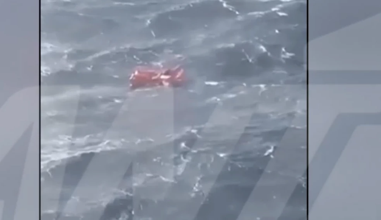Βίντεο-ντοκουμέντο από τη διάσωση Σέρβου ναυαγού από πλοίο της γραμμής – Πάλευε στα κύματα νότια της Τήνου