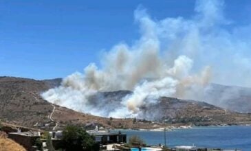 Φωτιά σε έκταση με χαμηλή βλάστηση στην Τζιά- Ήχησε το 112