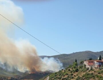 Σε ύφεση η μεγάλη φωτιά στην Εύβοια – Δεν υπάρχει ενεργό μέτωπο – Κάηκε όχημα εθελοντών