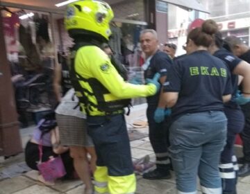 Άγρια συμπλοκή στο κέντρο της Θεσσαλονίκης – Στο νοσοκομείο μια γυναίκα