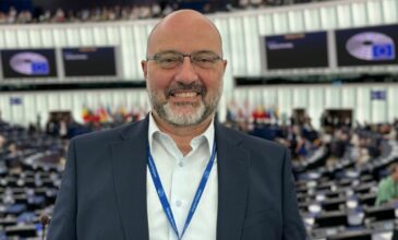 Σάκης Αρναούτογλου: Με τον Γρηγόρη μοιάζουμε σε αρκετά αλλά εκφραζόμαστε διαφορετικά