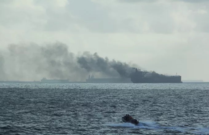 Σύγκρουση δεξαμενοπλοίων στη Μαλαισία – Το ένα έφυγε από το σημείο του ατυχήματος