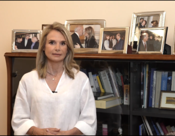 Η Μιλένα Αποστολάκη αποσύρθηκε από την προεδρική… κούρσα του ΠΑΣΟΚ