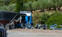 Τραγωδία στην Μεσσηνία: Αγωνία για τον 19χρονο τραυματία – Φρουρούμενος κατ’ οίκον ο οδηγός της νταλίκας