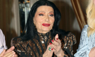 Ζωζώ Σαπουντζάκη: «Είναι κατάκοιτη, είναι σε αναπηρικό καρότσι και δεν γνωρίζει για τον θάνατο του συντρόφου της»