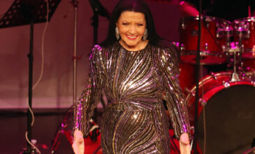 Η Ζωζώ Σαπουντζάκη πήρε εξιτήριο από το νοσοκομείο – Πλέον αναρρώνει στο σπίτι της