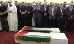 Πλήθος κόσμου στην κηδεία του ηγέτη της Χαμάς Ισμαήλ Χανίγια στο Κατάρ