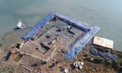 Συνεχίζεται η υποβρύχια αρχαιολογική έρευνα στη θαλάσσια περιοχή της Σαλαμίνας με σημαντικά ευρήματα
