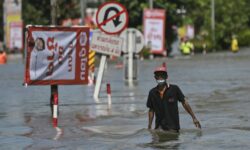 Στους 22 οι νεκροί από τις πλημμύρες στην Ταϊλάνδη