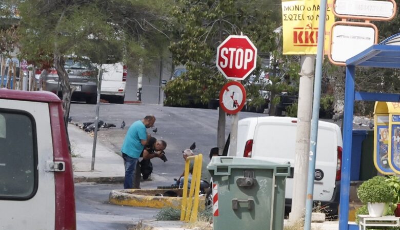 Συναγερμός στο Κερατσίνι: Άγνωστοι πέταξαν τσαντάκι με χειροβομβίδες