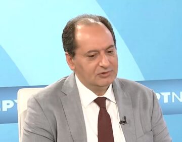 Σπίρτζης: «Τιμή μου να με διαγράψει μια φράξια που έχει στήσει ο Στέφανος Κασσελάκης»