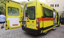 Στο νοσοκομείο μεταφέρθηκε πεζή που συγκρούστηκε με…πεζό στα Χανιά