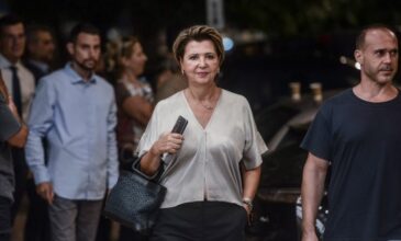 Φραστική επίθεση σε Θεοχαρόπουλο, Γεροβασίλη, Ζαχαριάδη έξω από τα γραφεία του ΣΥΡΙΖΑ – Παρέμβαση Κασσελάκη