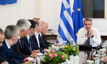 Μητσοτάκης: Τα τελευταία χρόνια έχουν γίνει σημαντικά βήματα από πλευράς κυβέρνησης ως προς την οικονομική και θεσμική στήριξη της Αυτοδιοίκησης