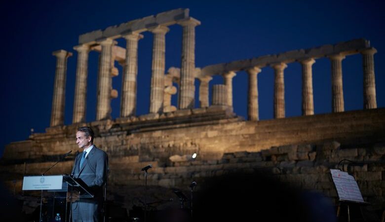 Φωταγωγήθηκε ο ναός του Ποσειδώνα στο Σούνιο