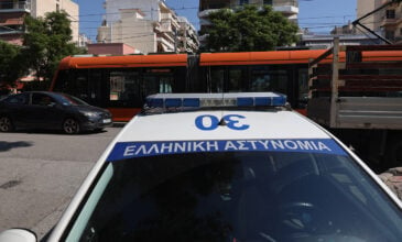 Σοβαρό τροχαίο στη Νέα Σμύρνη – Τραμ παρέσυρε ανήλικο με πατίνι