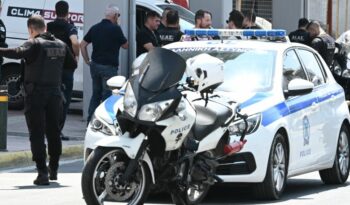 Νεαρός προσπάθησε με επικίνδυνους ελιγμούς να αποφύγει τον έλεγχο και τράκαρε – Συνελήφθη με πάνω από 220 γραμμάρια κοκαΐνης