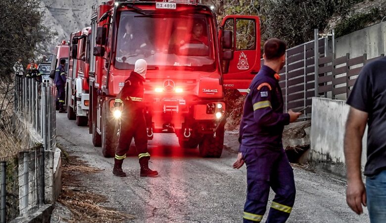 Φωτιά στο Ξυλόκαστρο: Νέο μήνυμα του 112 για εκκένωση τεσσάρων ακόμη οικισμών