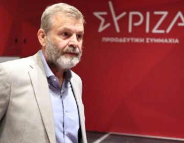 Ο Απόστολος Γκλέτσος ανακοίνωσε την υποψηφιότητα του για την προεδρία του ΣΥΡΙΖΑ με 32 υπογραφές