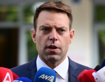 Κασσελάκης: «Προσφεύγω άμεσα στη Δικαιοσύνη κατά των συκοφαντών και λασπολόγων»