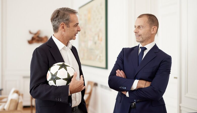 Συνάντηση Μητσοτάκη με τον πρόεδρο της UEFA για τα μέτρα για την οπαδική βία