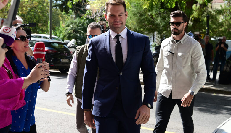 Στέφανος Κασσελάκης μετά την αναστάτωση με το εξώδικο: «Δεν θα ταλαιπωρήσω τον ΣΥΡΙΖΑ νομικά» – Ζητά έρευνα για το πόθεν έσχες