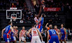 Euroleague: «Γύρισε» το ματς στο τέλος η Εφές και επικράτησε του Ολυμπιακού στην Πόλη