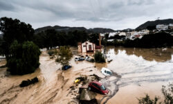 Με μεγαλύτερη συχνότητα θα εμφανίζονται φαινόμενα όπως οι πλημμύρες στη Βαλένθια και  στην Ελλάδα προειδοποιούν οι επιστήμονες