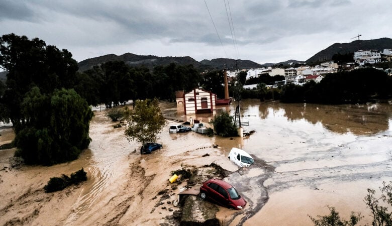 Με μεγαλύτερη συχνότητα θα εμφανίζονται φαινόμενα όπως οι πλημμύρες στη Βαλένθια και  στην Ελλάδα προειδοποιούν οι επιστήμονες