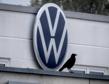 Η VW καταργεί και τα «επετειακά» μπόνους των εργαζομένων που συμπληρώνουν 25 και 35 έτη απασχόλησης