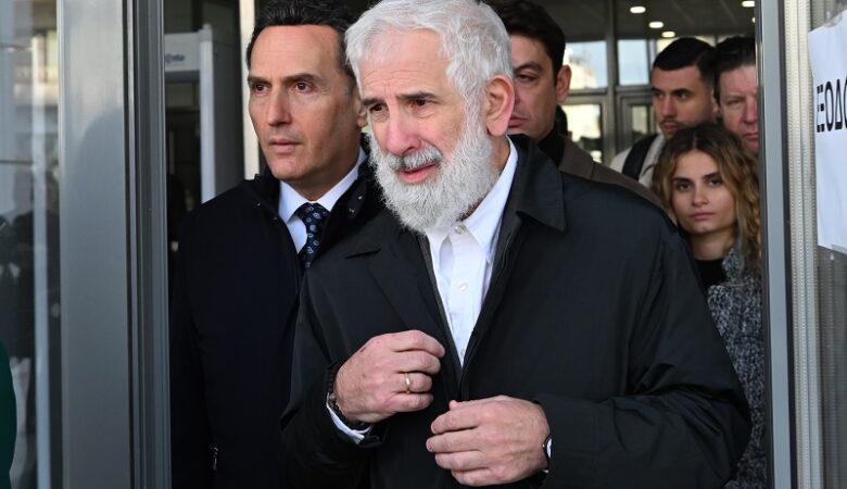 Πέτρος Φιλιππίδης: «Την άρπαξε από το σβέρκο με βία και της έφερε το κεφάλι της στα γεννητικά του όργανα»