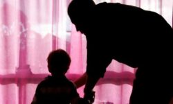 Τα μεγαλύτερα τραύματα της παιδικής κακοποίησης είναι η ενοχή και η σιωπή