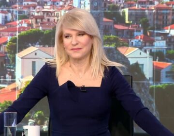 ΣΥΡΙΖΑ: Παραιτείται από γραμματέας της Κοινοβουλευτικής Ομάδας η Θεοδώρα Τζάκρη